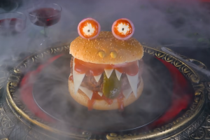Свирепый бургер-монстр закуска на Хэллоуин