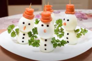 Снеговик , пингвин, ёлочка и другие декорации к Новогоднему столу!